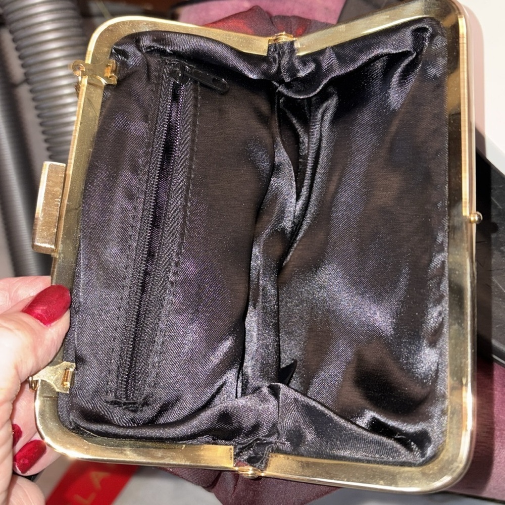 Revlon Flair Clutch shoulder bag NWT holiday / evening bag Padded Taffeta Red - Picture 13 of 15